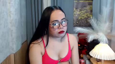 LEAH online show from February 2026 01:15:01 PM