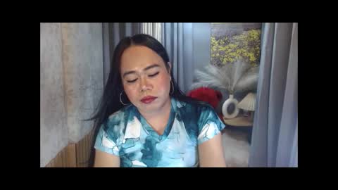 LEAH online show from April 2026 05:17:02 PM