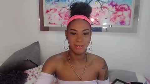 Nathaly online show from December 2025 01:28:02 PM