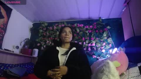 Snapshot of maritza_ferrerr chatting on January 2025 03:48:01 AM Maritza Ferrer -Samara Beltran online show from January 2025 03:48:01 AM