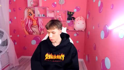 Snapshot of mark_branston chatting on October 2025 03:33:01 PM Mark online show from October 2025 03:33:01 PM