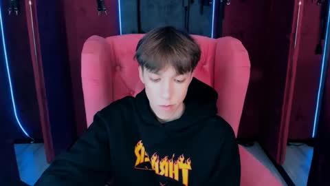 Snapshot of mark_branston chatting on November 2025 03:23:02 PM Mark online show from November 2025 03:23:02 PM