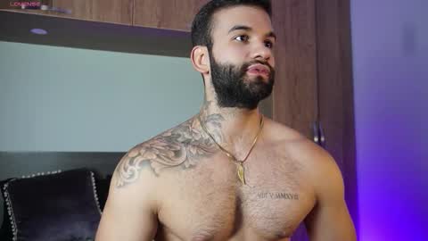 Snapshot of mark_hazze chatting on October 2025 08:42:02 PM Mark online show from October 2025 08:42:02 PM