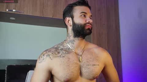 Snapshot of mark_hazze chatting on October 2025 08:10:01 PM Mark online show from October 2025 08:10:01 PM