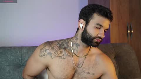 Snapshot of mark_hazze chatting on November 2025 11:04:02 PM Mark online show from November 2025 11:04:02 PM