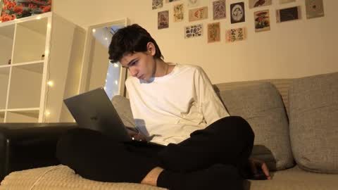 Snapshot of mark_romal chatting on October 2025 01:35:02 PM Mark online show from October 2025 01:35:02 PM