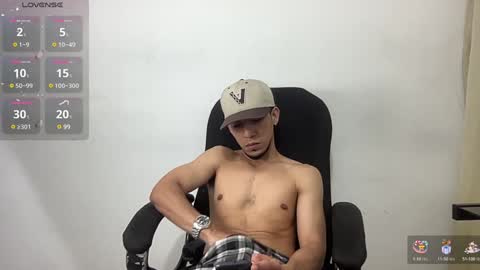 Snapshot of mark_rut chatting on February 2025 01:11:01 AM MODEL Mark Rut online show from February 2025 01:11:01 AM