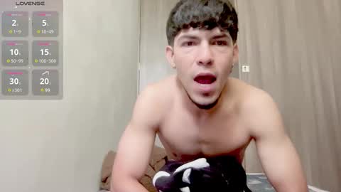 Snapshot of mark_rut chatting on February 2025 04:48:01 PM MODEL Mark Rut online show from February 2025 04:48:01 PM