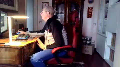 Snapshot of markmarkmark00 chatting on February 2026 07:18:02 AM markmarkmark00 online show from February 2026 07:18:02 AM