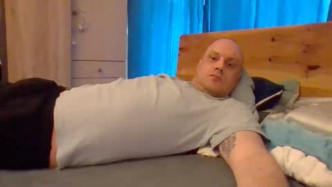 markus_7 online show from February 2026 07:58:02 AM