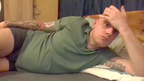 markus_7 online show from April 2026 06:57:02 PM