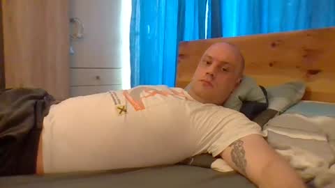 markus_7 online show from June 2026 07:00:02 AM