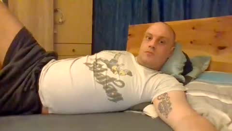 markus_7 online show from June 2026 07:05:02 PM