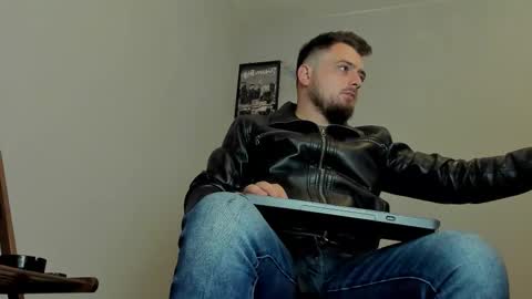 Snapshot of markwaynescr chatting on November 2025 05:58:02 PM MARK online show from November 2025 05:58:02 PM