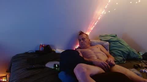 markymark101825061 online show from February 2025 09:09:01 AM