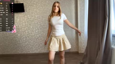 Olivia online show from October 2025 02:13:01 PM