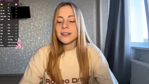 Olivia online show from October 2025 02:03:01 PM