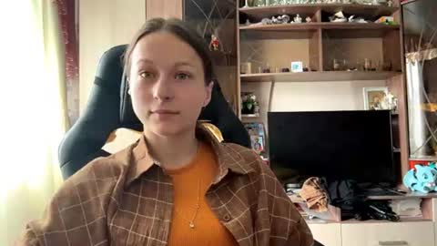 Snapshot of marlenahuit chatting on June 2026 05:21:02 AM Lena online show from June 2026 05:21:02 AM