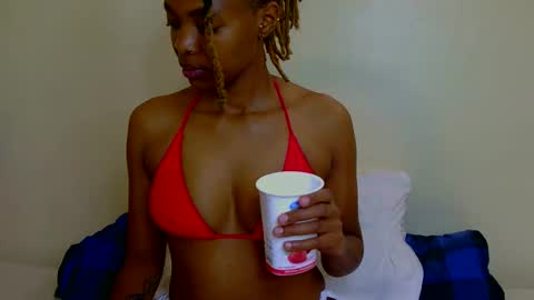 Snapshot of marly_babe chatting on March 2026 03:23:01 AM Marly online show from March 2026 03:23:01 AM