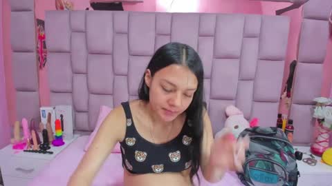 Marly Anal  online show from September 2025 01:38:02 PM