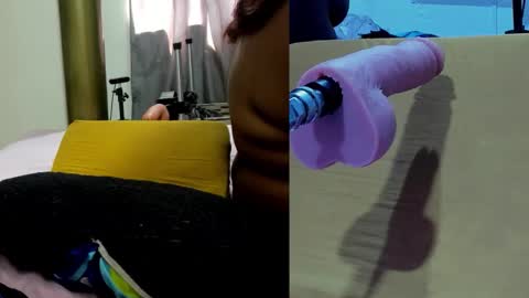 marlyn_black online show from December 2025 06:59:02 PM