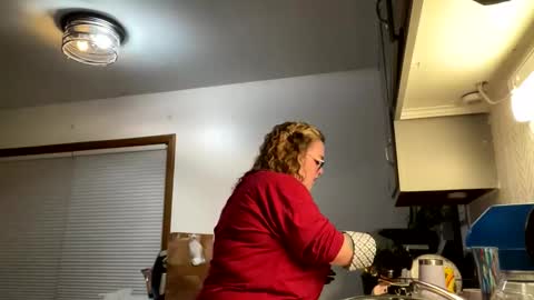 Snapshot of maroon_moon chatting on February 2025 12:19:01 AM maroon_moon online show from February 2025 12:19:01 AM