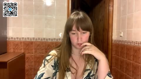 Miriam online show from October 2025 08:35:01 PM