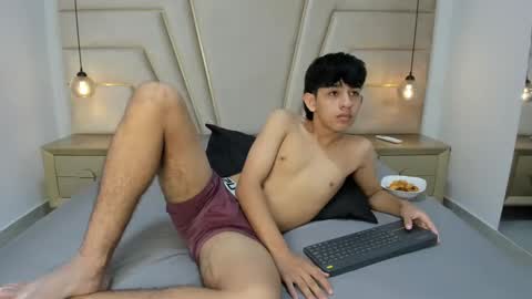 Snapshot of maroxcute chatting on October 2025 11:44:02 AM maroxcute online show from October 2025 11:44:02 AM