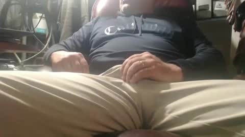 Snapshot of marrieddad19751975 chatting on March 2026 09:00:01 AM only fans marrieddad19751975 online show from March 2026 09:00:01 AM