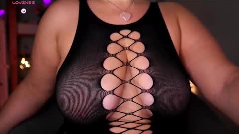 Snapshot of marrygrayes chatting on October 2025 06:38:02 PM Maria online broadcast from Tuesday to Suturday from 6 pm to 12 pm Germany time Sunday-Monday offline online show from October 2025 06:38:02 PM