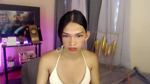 Snapshot of marryme_leixx chatting on April 2026 07:47:02 AM LEIXX online show from April 2026 07:47:02 AM