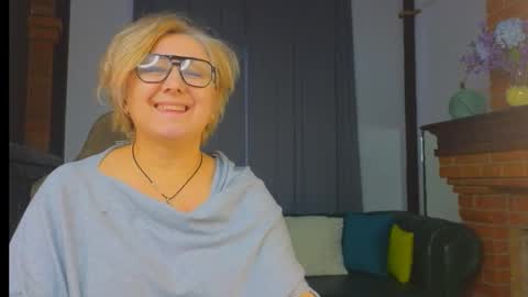 marta_wils online show from November 2025 04:12:01 AM