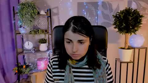 martaedams online show from April 2026 06:22:02 AM