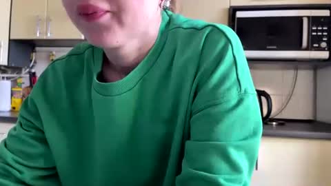 Snapshot of martaluna_ chatting on April 2026 11:57:02 AM Marta online show from April 2026 11:57:02 AM