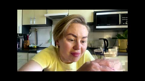 Snapshot of martaluna_ chatting on May 2026 09:25:02 AM Marta online show from May 2026 09:25:02 AM