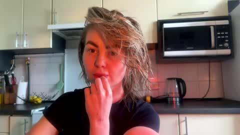 Snapshot of martaluna_ chatting on June 2026 09:29:01 AM Marta online show from June 2026 09:29:01 AM