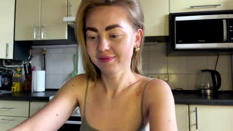 Snapshot of martaluna_ chatting on July 2026 06:50:02 AM Marta online show from July 2026 06:50:02 AM