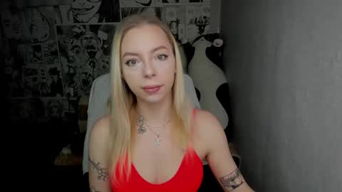 Snapshot of martha_cameron chatting on December 2024 07:10:01 PM Martha Cameron online show from December 2024 07:10:01 PM