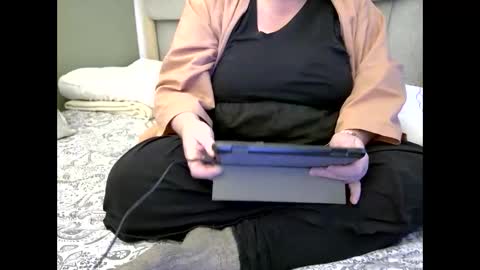 Martha online show from November 2025 07:52:02 AM