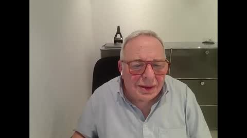 Snapshot of martin_1947 chatting on December 2024 11:27:02 PM martin_1947 online show from December 2024 11:27:02 PM