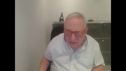 Snapshot of martin_1947 chatting on January 2025 09:40:01 PM martin_1947 online show from January 2025 09:40:01 PM