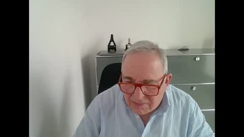 Snapshot of martin_1947 chatting on February 2025 03:45:02 PM martin_1947 online show from February 2025 03:45:02 PM