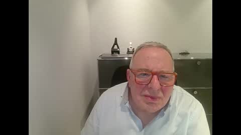 Snapshot of martin_1947 chatting on February 2025 11:25:02 PM martin_1947 online show from February 2025 11:25:02 PM