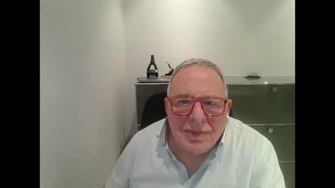 Snapshot of martin_1947 chatting on February 2025 10:48:01 PM martin_1947 online show from February 2025 10:48:01 PM
