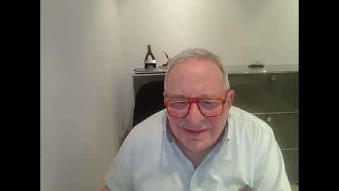 Snapshot of martin_1947 chatting on February 2025 10:09:02 PM martin_1947 online show from February 2025 10:09:02 PM