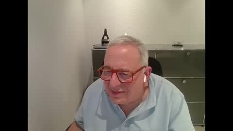 Snapshot of martin_1947 chatting on March 2025 07:56:01 PM martin_1947 online show from March 2025 07:56:01 PM