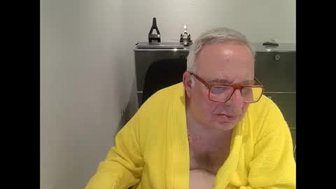 Snapshot of martin_1947 chatting on March 2025 10:59:01 PM martin_1947 online show from March 2025 10:59:01 PM