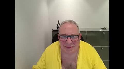 Snapshot of martin_1947 chatting on March 2025 10:52:02 PM martin_1947 online show from March 2025 10:52:02 PM