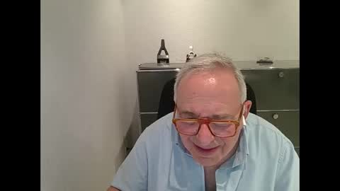 Snapshot of martin_1947 chatting on October 2025 06:50:01 PM martin_1947 online show from October 2025 06:50:01 PM
