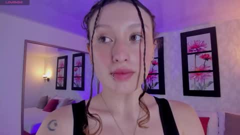 Snapshot of martina_adams chatting on November 2025 12:04:01 PM mari online show from November 2025 12:04:01 PM